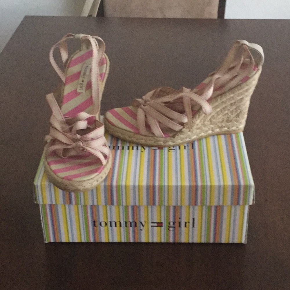 Tommy girl wedges size 8.